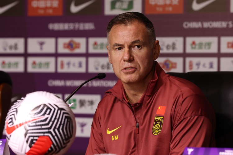 星空体育官方网站-马德兴：中国女足不换帅因不想担责，亚洲杯不出惨案是现实目标