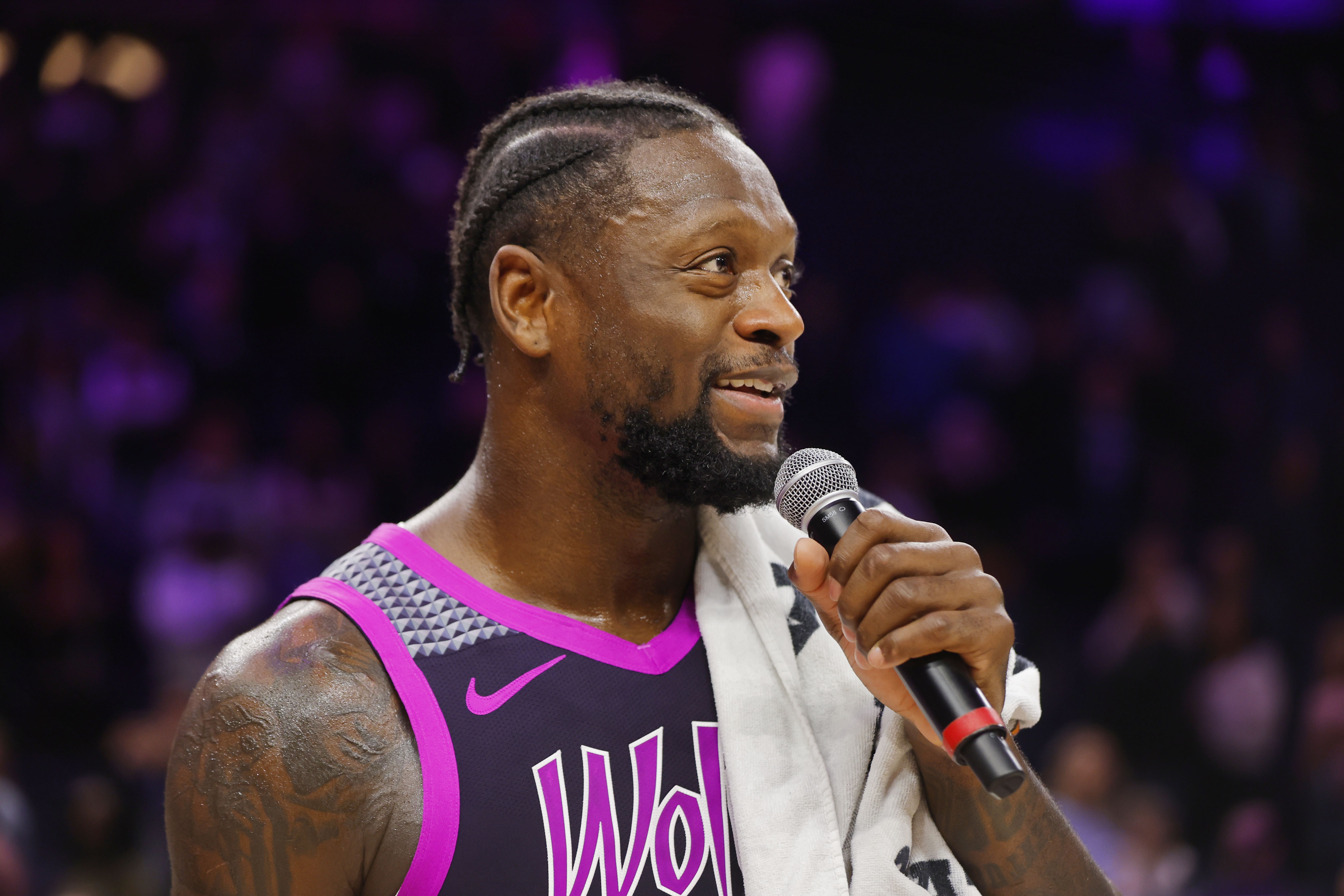 这就要花？兰德尔三分命中 森林狼第二节领先雄鹿22分&amp;华子还缺阵