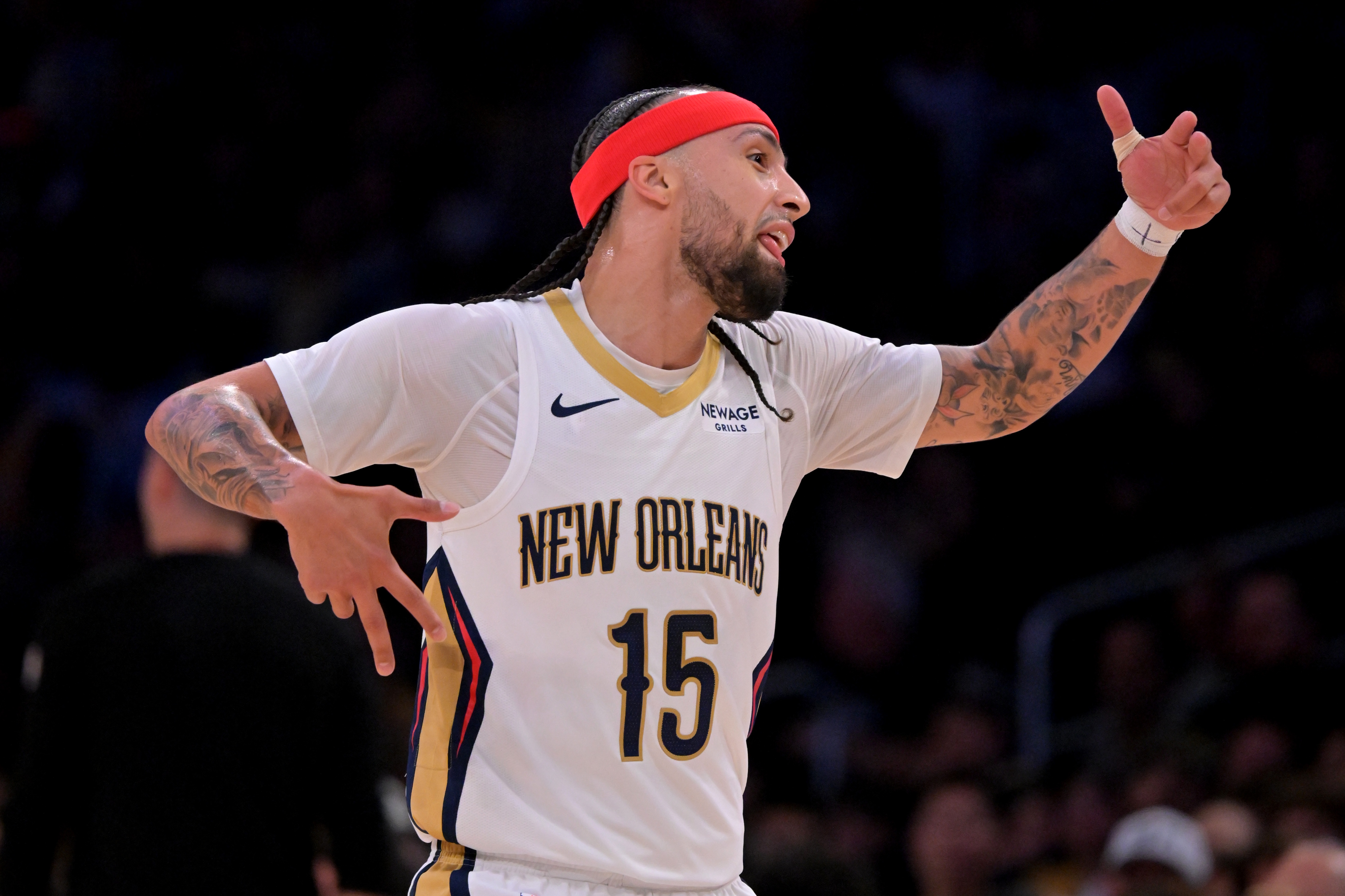 星空体育登陆首页-美记：湖人、火箭、马刺和尼克斯有意阿尔瓦拉多 后者值多个次轮